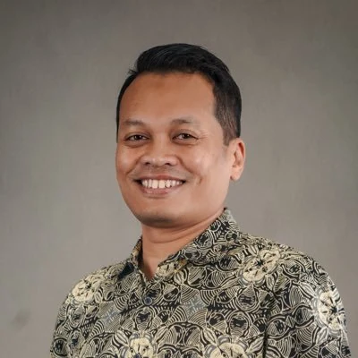 Nik Nazmi